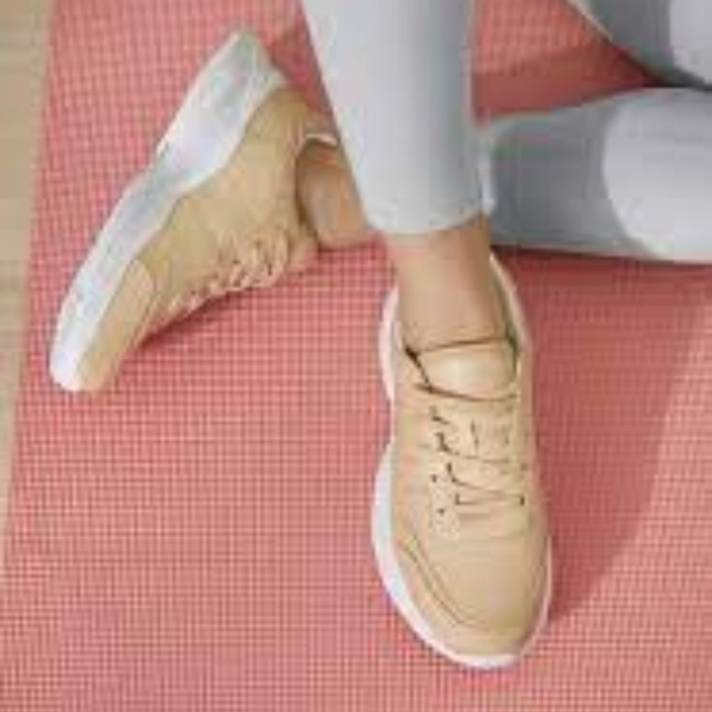 Blossom Color Bock Sneaker - Just Fab (size 7.5)